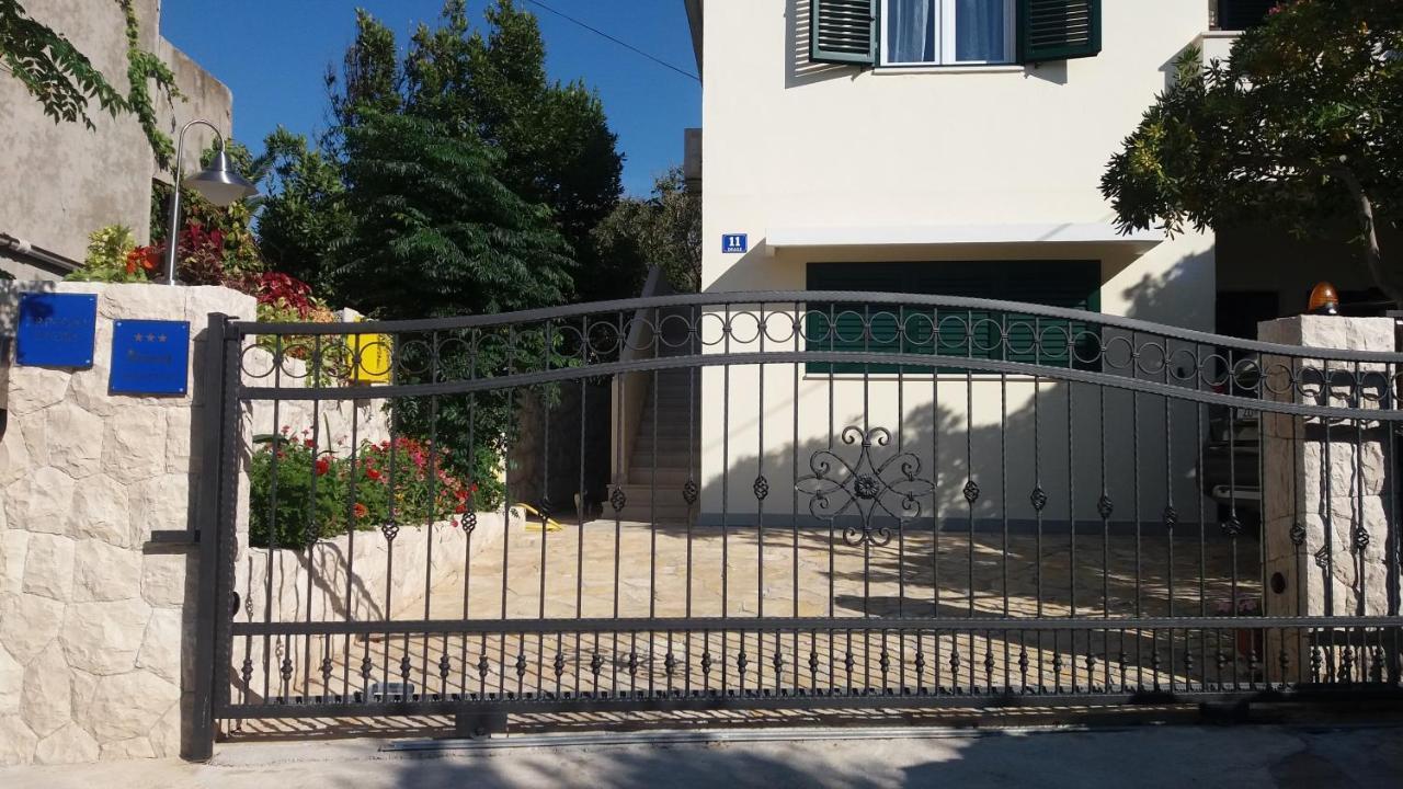 Apartments By The Sea Vinjerac, Zadar - 13811 Posedarje Exterior foto